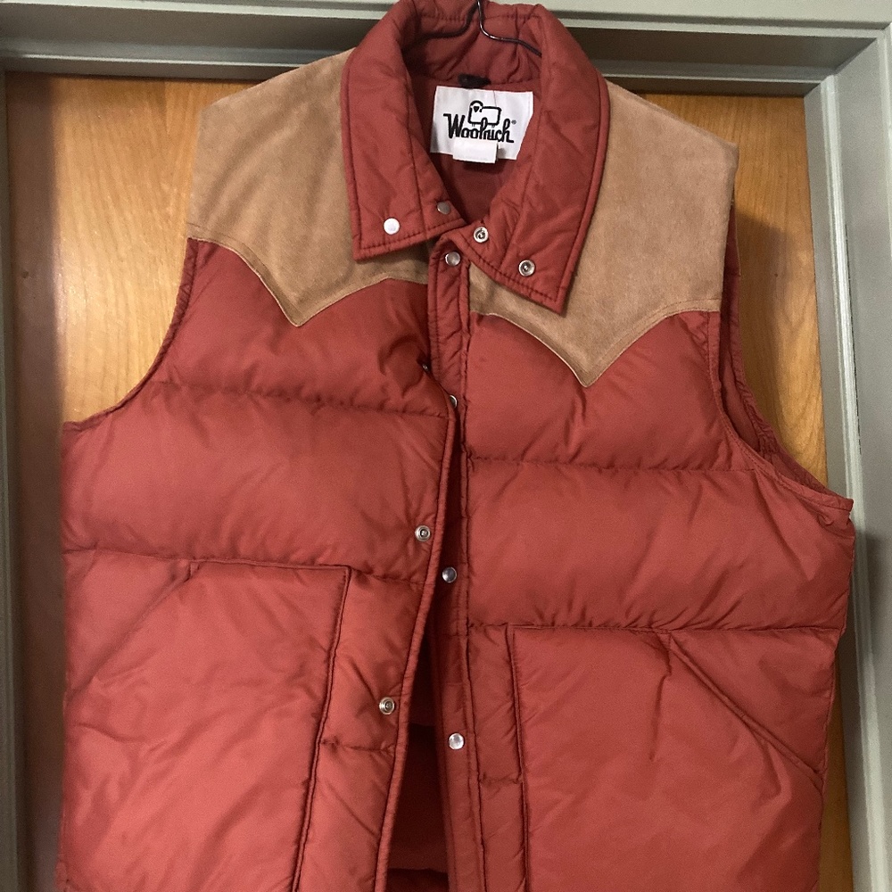 Woolrich Rust Red Puffer Vest with Tan Suede Yoke